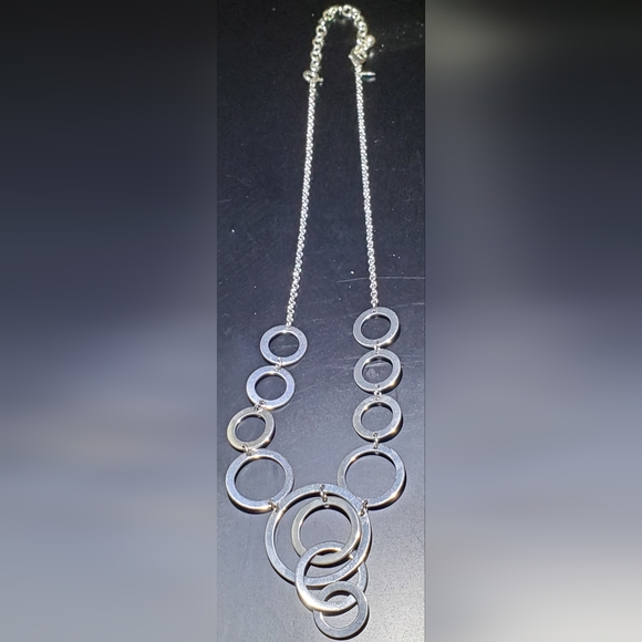 *NWOT* AVON - Sterling Silver Interwined Circle Link Necklace with Earrings - Picture 3 of 5